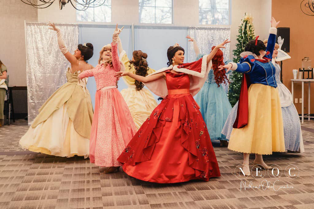 Christmas Wishes: A Holiday Dining Experience w/ The Princesses